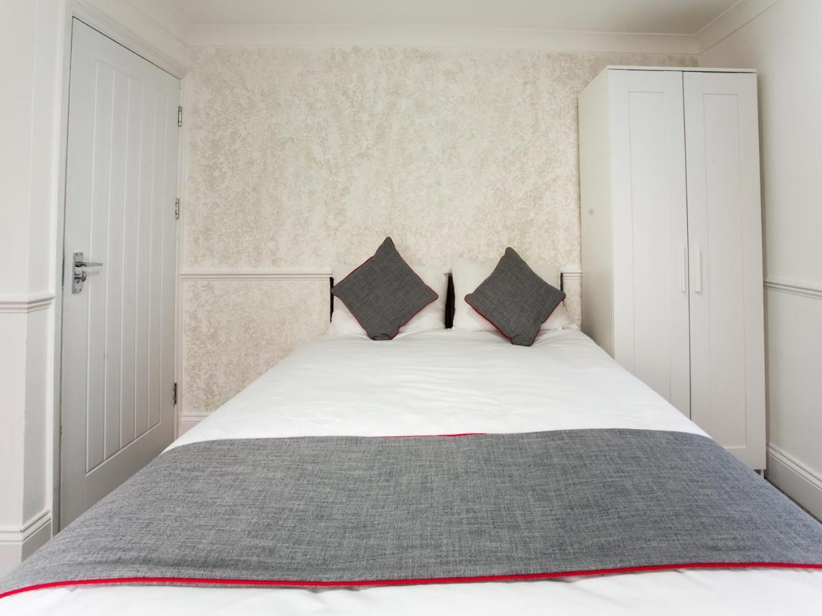 Oyo Brunel Hotel أوكسبريدج المظهر الخارجي الصورة