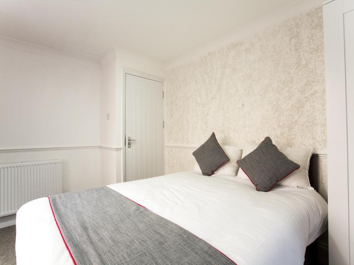 Oyo Brunel Hotel أوكسبريدج المظهر الخارجي الصورة