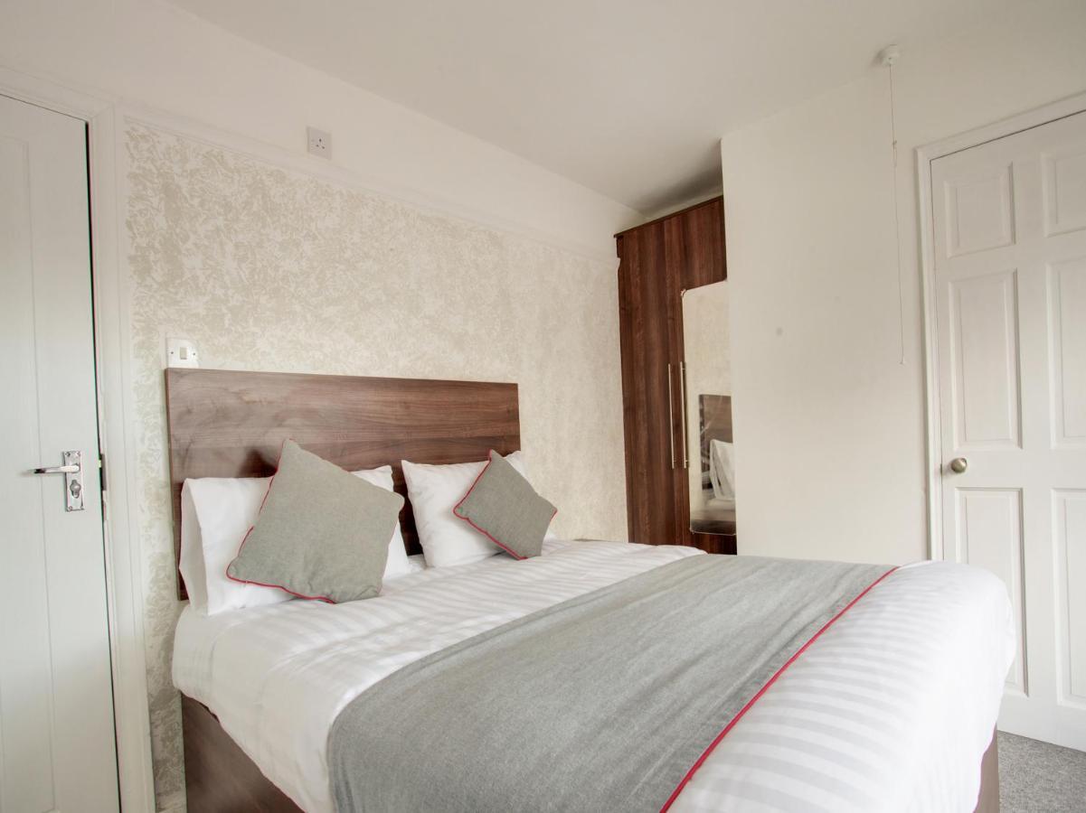Oyo Brunel Hotel أوكسبريدج المظهر الخارجي الصورة